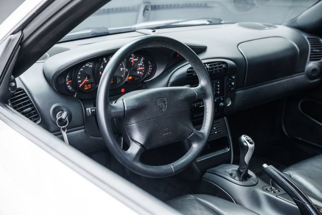 Used 2000 Porsche 911 Carrera RWD image 6