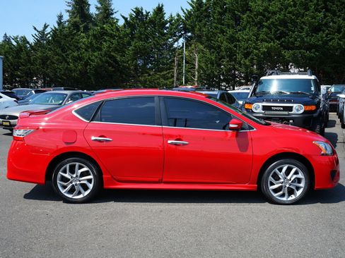 Used 2015 Nissan Sentra SR w/ SR Premium Package FWD image 6