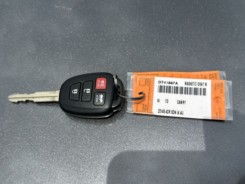 Used 2014 Toyota Camry LE FWD image 26