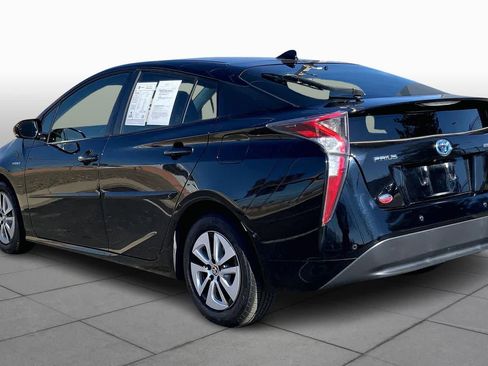 Used 2017 Toyota Prius Two image 11