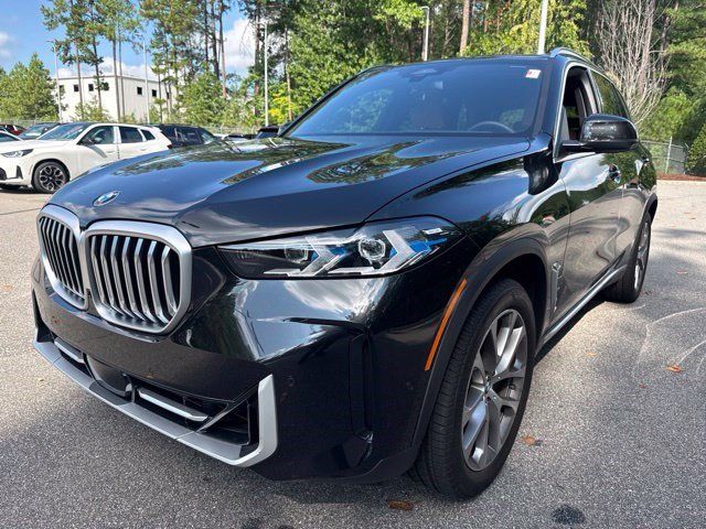 Certified 2024 BMW X5 xDrive40i w/ Premium Package AWD/4WD image 9