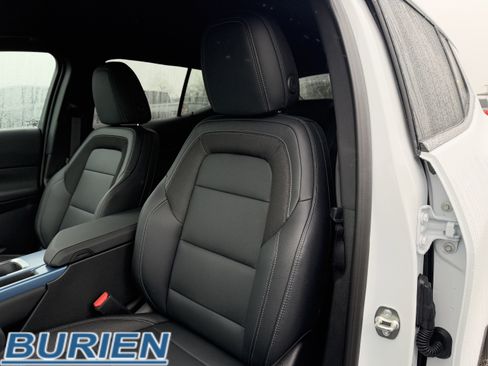 New 2026 Chevrolet Equinox EV LT image 12