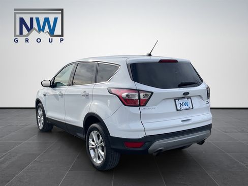 Used 2017 Ford Escape SE w/ SE Cold Weather Package image 18