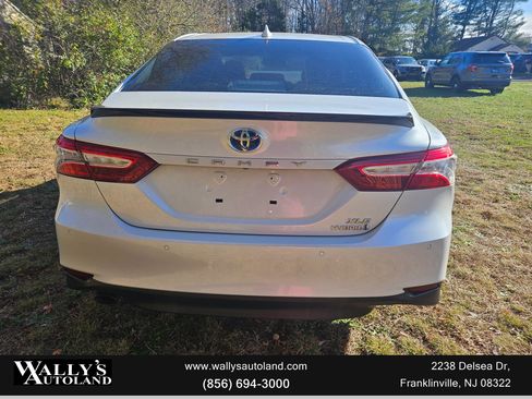 Used 2020 Toyota Camry XLE w/ Driver Assist Package image 18