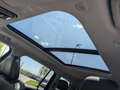 Used 2023 Jeep Grand Cherokee L Limited AWD/4WD image 21