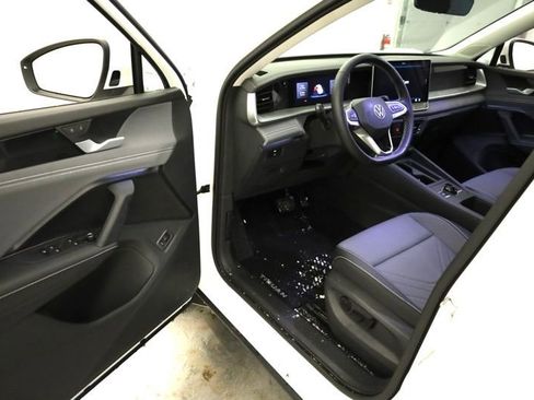 New 2026 Volkswagen Tiguan SE AWD/4WD image 9