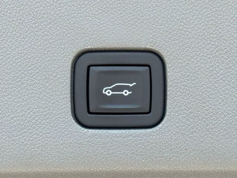 Certified 2024 Cadillac XT6 Premium Luxury w/ Technology Package FWD image 38