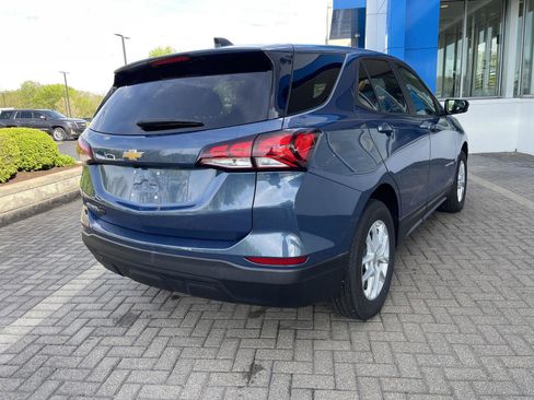 Used 2024 Chevrolet Equinox LS w/ LS Convenience Package FWD image 5