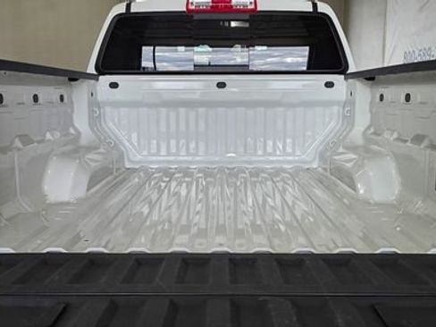 Used 2024 Chevrolet Colorado LT w/ LT Convenience Package II image 6