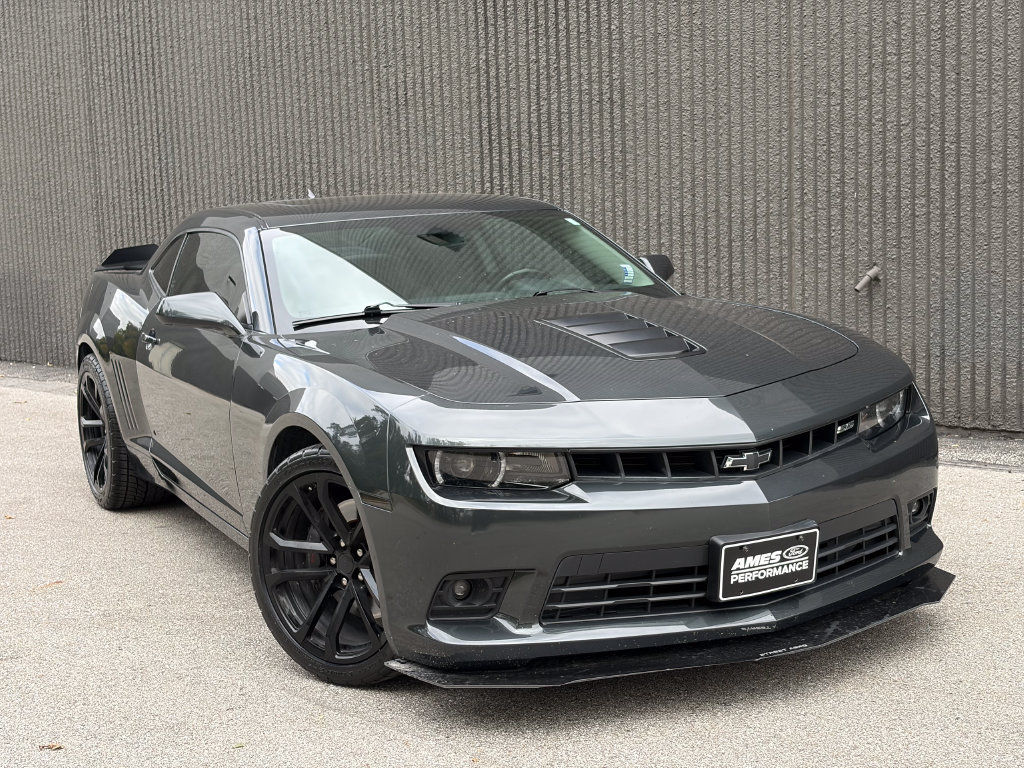 Used 2015 Chevrolet Camaro SS w/ RS Package RWD image 9