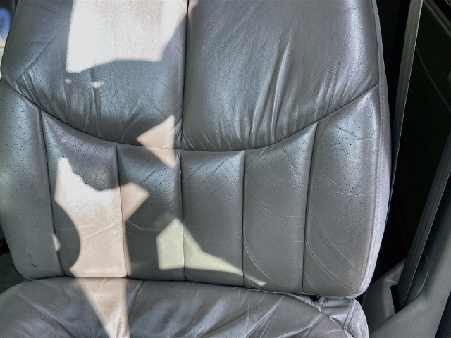 Used 2000 Chrysler Town & Country Limited AWD/4WD image 18