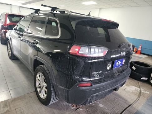 Used 2019 Jeep Cherokee Latitude w/ Cold Weather Group image 3