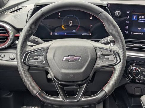 Used 2025 Chevrolet Trax RS w/ Driver Confidence Package FWD image 20