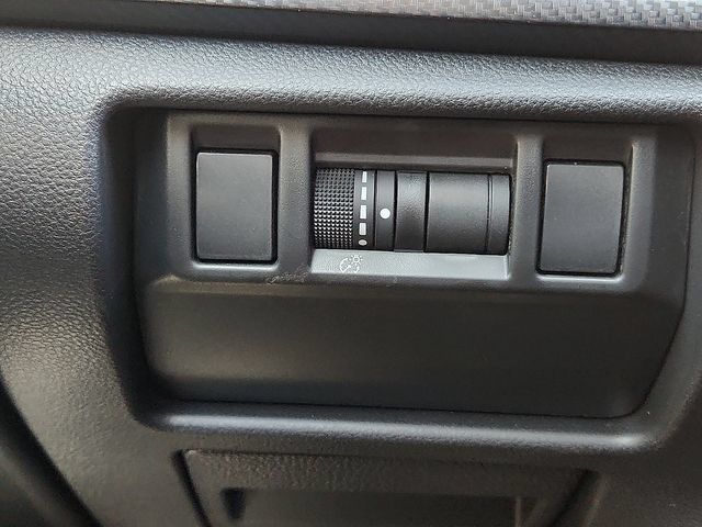 Certified 2025 Subaru Crosstrek 2.0i AWD/4WD image 21