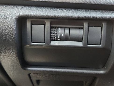 Used 2025 Subaru Crosstrek 2.0i AWD/4WD image 21