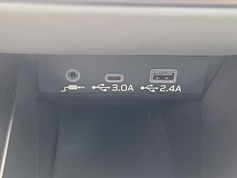Certified 2025 Subaru Outback Premium AWD/4WD image 11