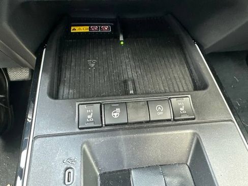 Used 2026 Toyota Corolla Cross XLE AWD/4WD image 11