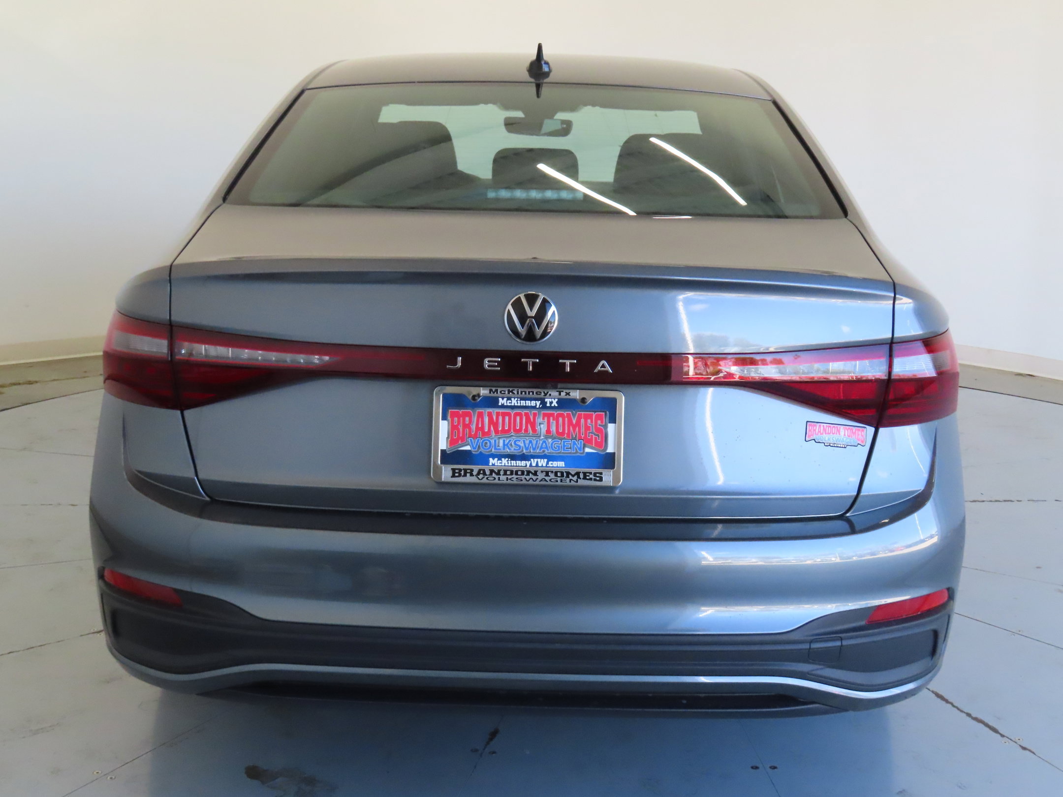 Used 2026 Volkswagen Jetta Sport FWD image 4