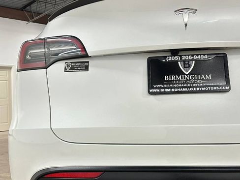 Used 2023 Tesla Model Y Performance image 16