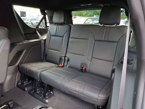 Used 2024 Chevrolet Tahoe RST w/ Luxury Package AWD/4WD image 12