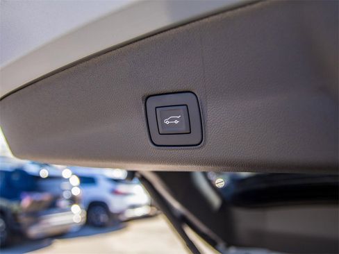 New 2025 Chevrolet TrailBlazer LT w/ Convenience Package image 9