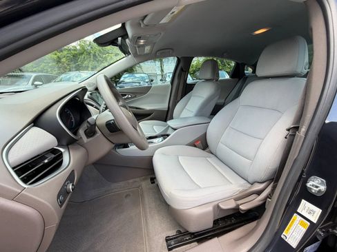 Used 2022 Chevrolet Malibu LS FWD image 21
