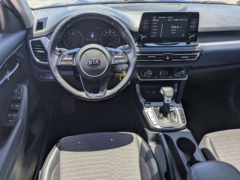 Used 2021 Kia Seltos S FWD image 18