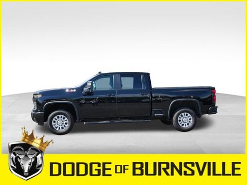 Used 2024 Chevrolet Silverado 3500 LT w/ Convenience Package AWD/4WD image 4