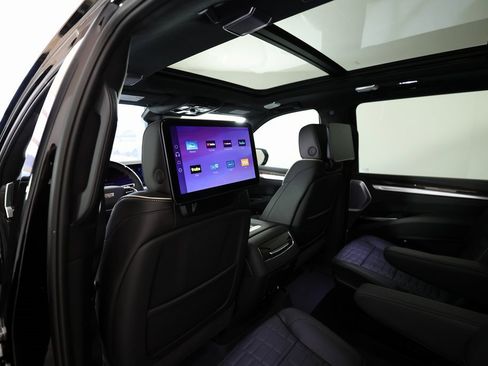 Used 2026 Cadillac Escalade ESV Platinum Luxury w/ LPO, Floor Liner Package image 16