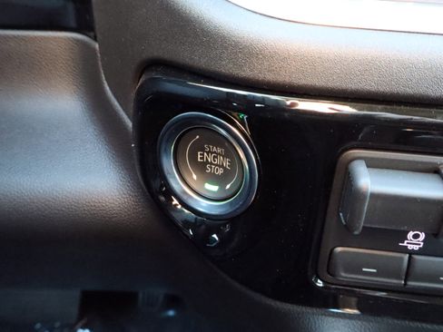 New 2026 GMC Sierra 1500 SLT image 21