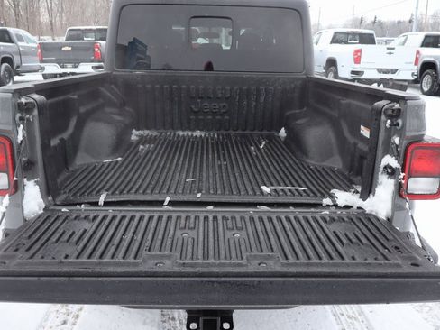 Used 2020 Jeep Gladiator Sport w/ Quick Order Package 24S image 31