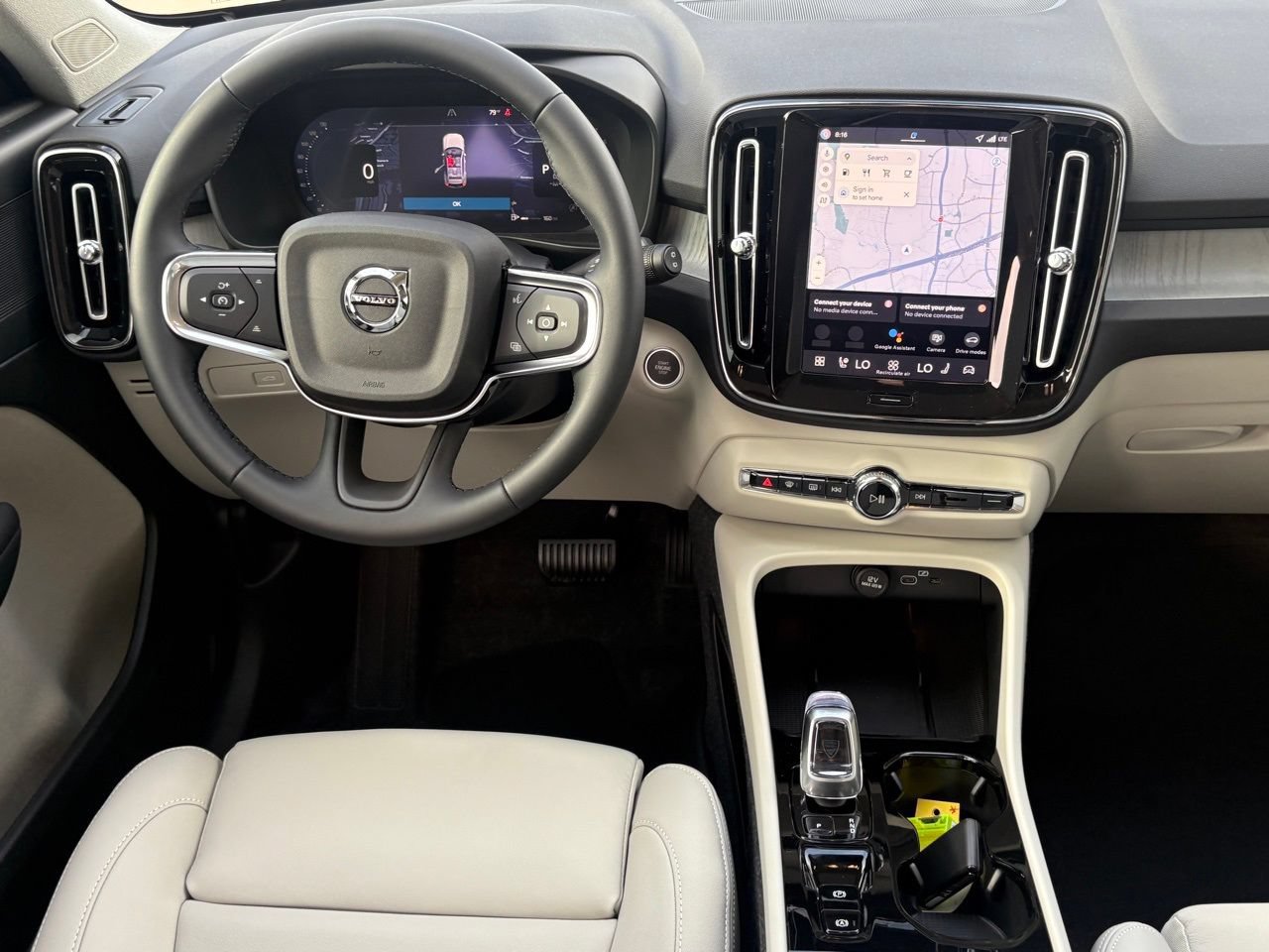 New 2026 Volvo XC40 B5 Plus w/ Protection Package Premier AWD/4WD image 11