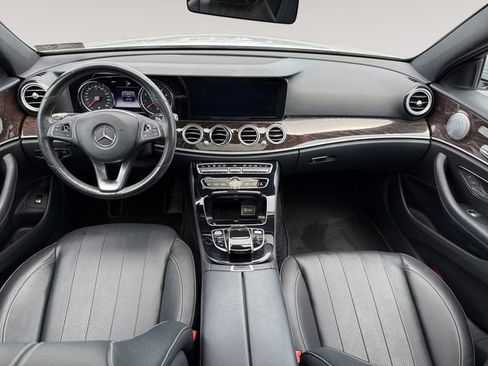 Used 2017 Mercedes-Benz E 300 4MATIC image 10