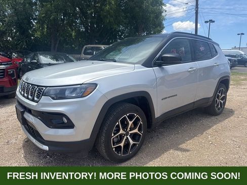 Used 2025 Jeep Compass Limited AWD/4WD image 5