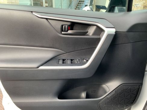 Used 2025 Toyota RAV4 LE image 20