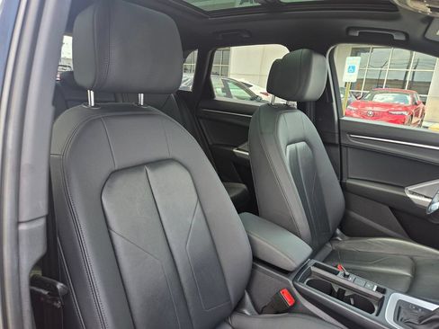 Used 2025 Audi Q3 2.0T Premium AWD/4WD image 30