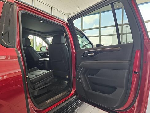 New 2026 Chevrolet Suburban RST w/ RST Capability Package AWD/4WD image 14