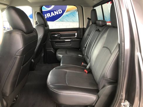 Used 2017 RAM 1500 Laramie w/ Convenience Group AWD/4WD image 9