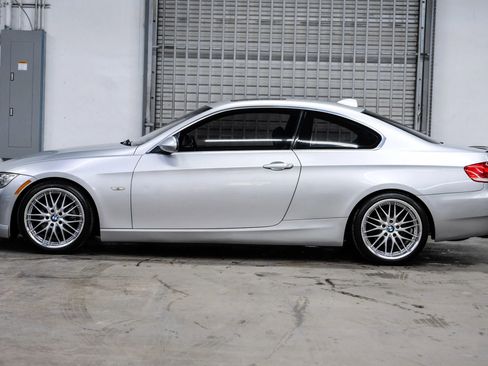 Used 2007 BMW 328xi Coupe image 12