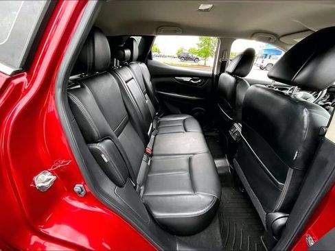 Used 2022 Nissan Rogue Sport SL FWD image 21