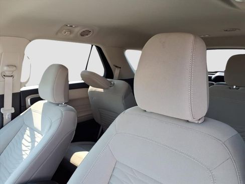 Used 2021 Ford Explorer XLT image 21