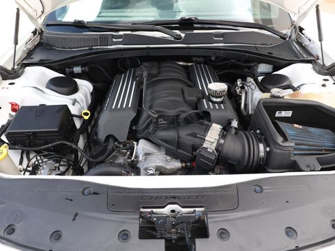 Used 2018 Dodge Charger R/T Scat Pack image 23