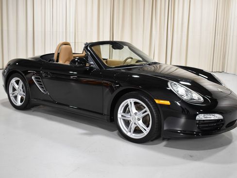 Used 2010 Porsche Boxster RWD image 3
