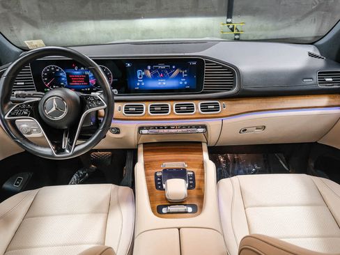 Certified 2024 Mercedes-Benz GLS 450 4MATIC image 15