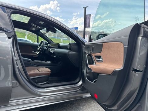 Used 2025 Mercedes-Benz CLA 250 4MATIC image 25