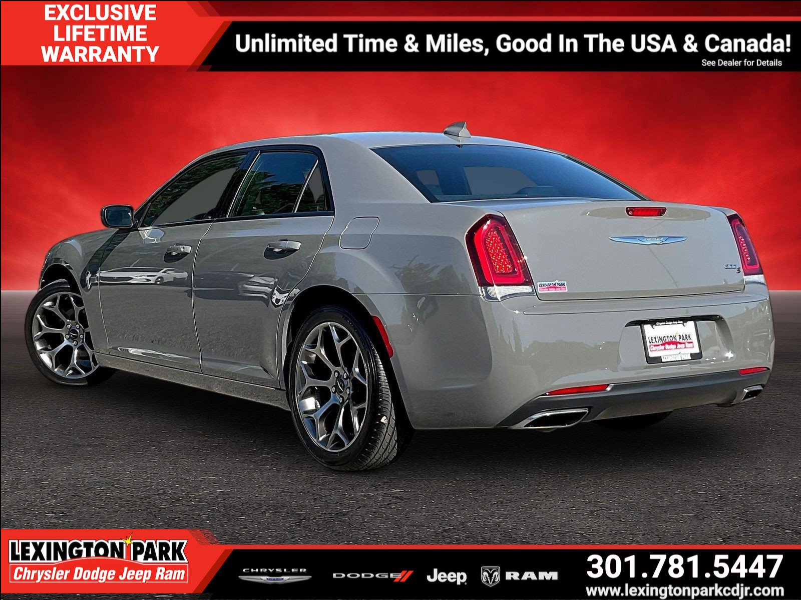 Used 2018 Chrysler 300 S RWD image 4