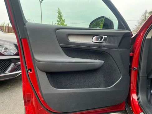 Used 2023 Volvo XC40 B5 Plus w/ Driver Assist Package image 15