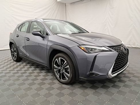 Used 2020 Lexus UX 250h w/ Premium Package image 2