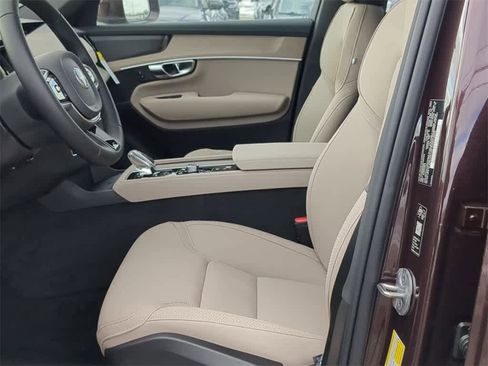 New 2026 Volvo XC90 B6 Plus w/ Protection Package Premier image 15