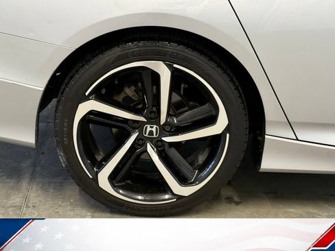 Used 2020 Honda Accord Sport image 4
